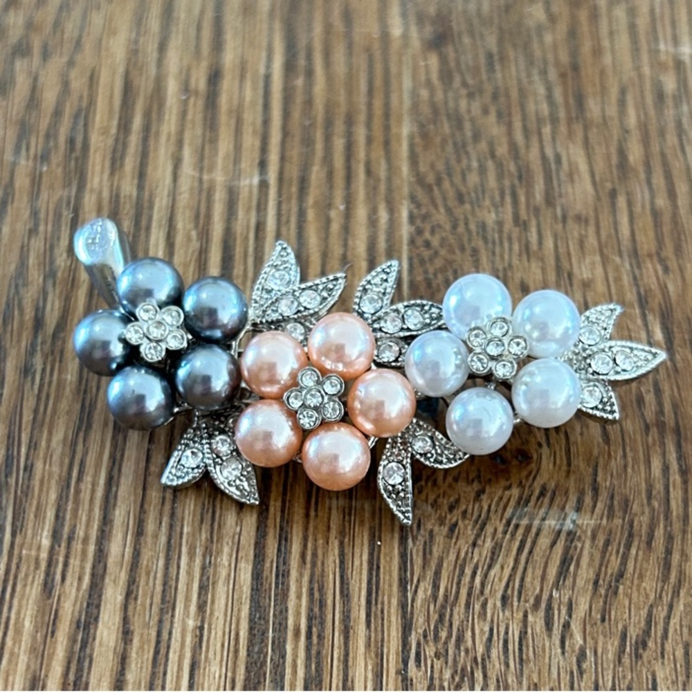 Avon Tri-Color Pearl Floral Brooch